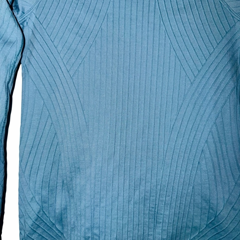 Lululemon Rest Easy Pull Over Worn Once - Picture 3 of 5